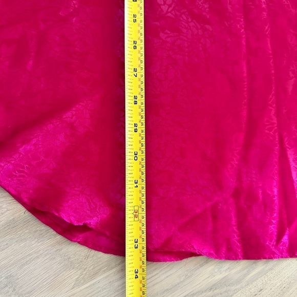VTG California Miss hot pink nightgown flower detail size medium made in USA - Picture 3 of 8